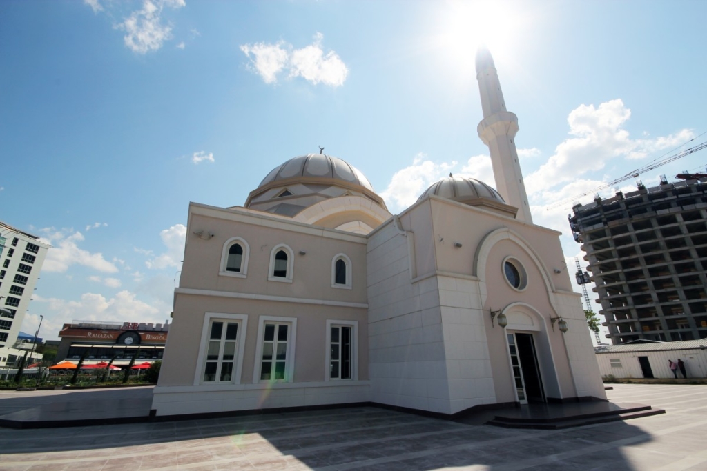 Albaraka Bereket Camii