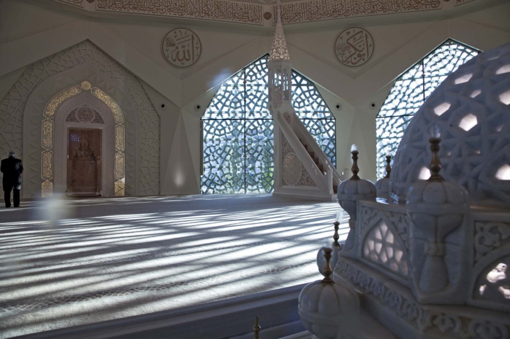 marmara_ilahiyat_camii-3-1024x682