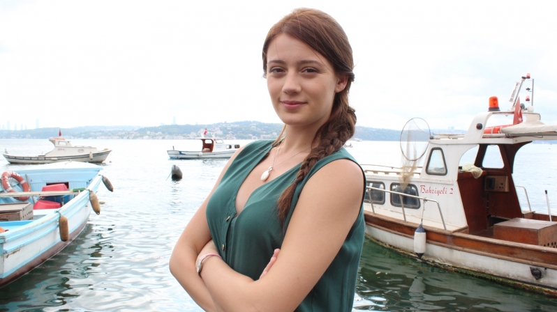 GİZEM'İN SÖRF KEYFİ