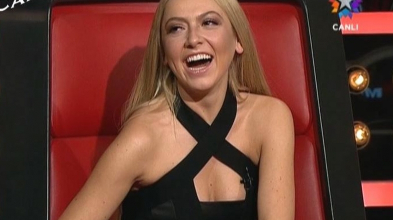 HADİSE ve AHMET KURAL ARASINDA YAKINLAŞMA