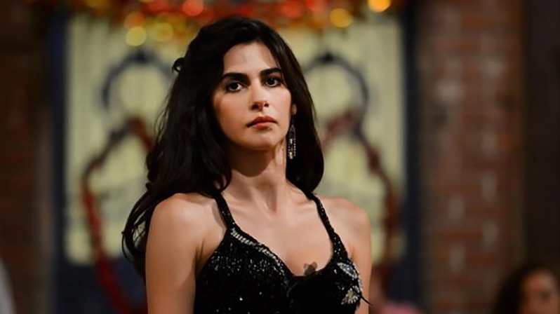 Üst üste koyunca boyumu aşan ödüllerim var,