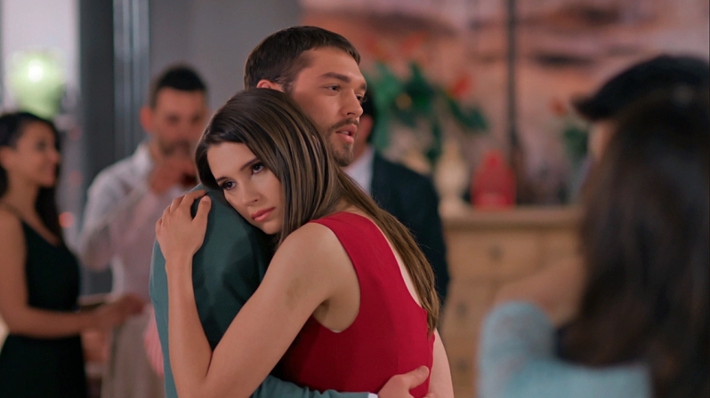 SEZONA İDDİALI BAŞLAYAN DİZİ VEDA EDİYOR