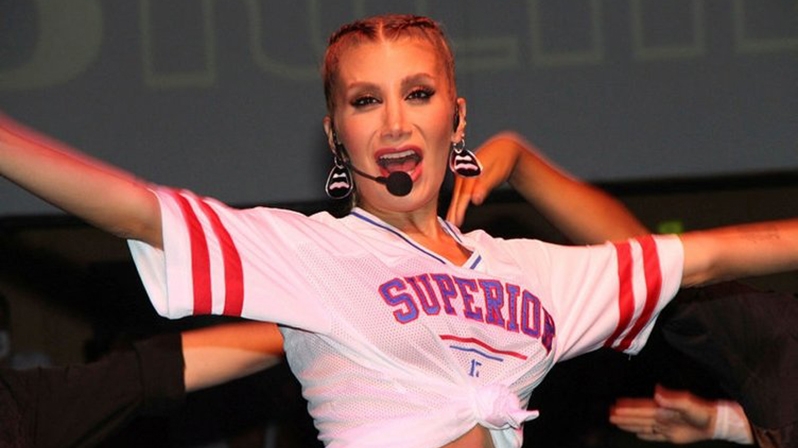 İrem Derici hastaneye kaldırıldı