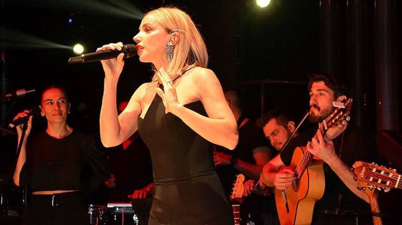 HADİSE\'YE TAŞLAMA