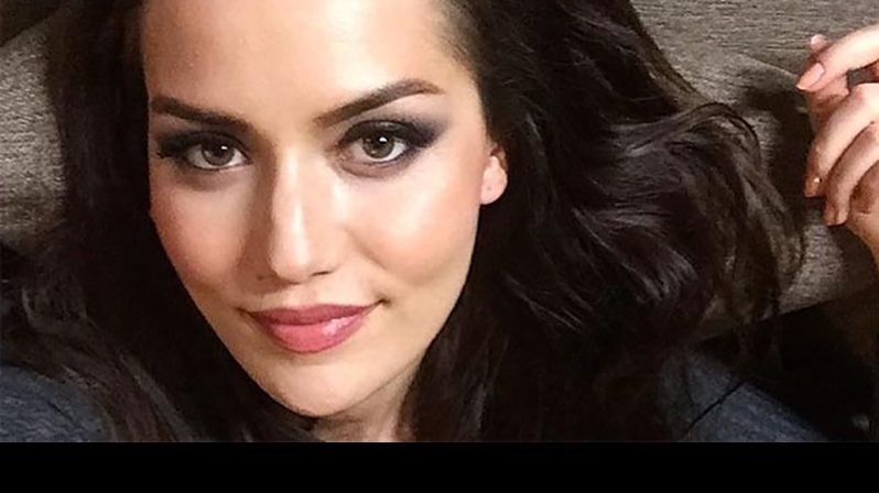 FAHRİYE EVCEN\'NİN BABASI VEFAT ETTİ