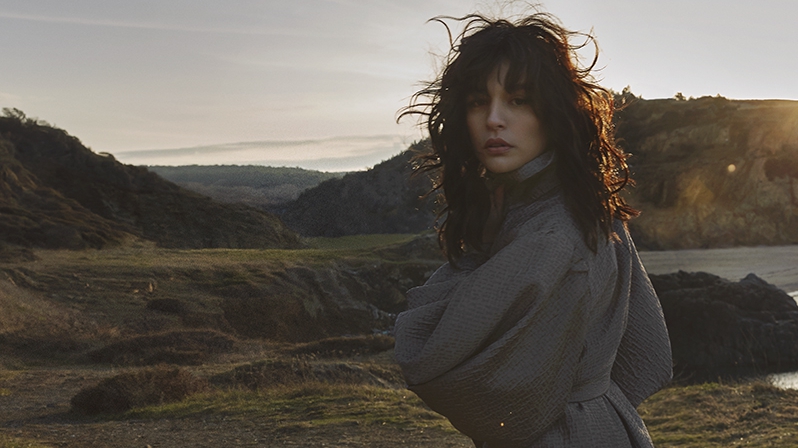 GONCA, HEP Bİ ŞEY EKSİKLE KARŞIMIZDA