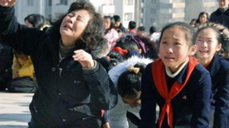 KUZEY KORE'DE GÜLMEK YASAK