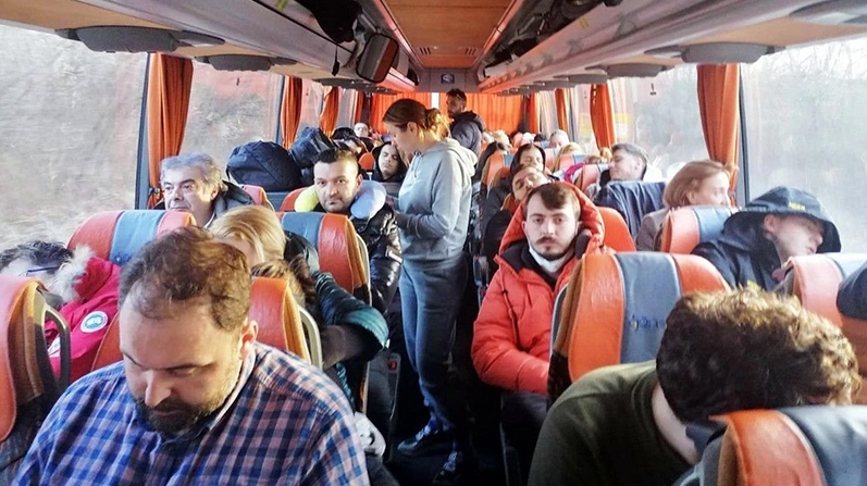 UKRAYNA'DAN İLK TÜRK KAFİLESİ GELDİ