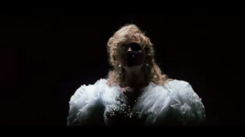 BERGEN'İN  FİLMİNDE OLAY ÇIKARDI