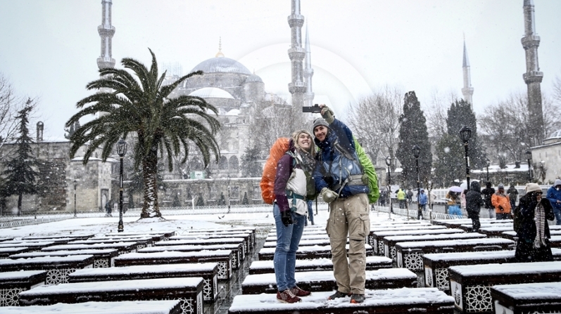 İSTANBUL'A PEŞ PEŞE UYARILAR