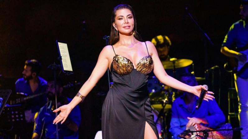 14 AYAR ALTINDAN SAHNE KOSTÜMÜ