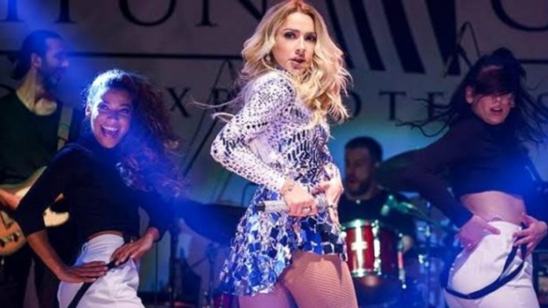 ÜNLÜLERİN YILBAŞI ÜCRETLERİ DUDAK  UÇUKLATIR