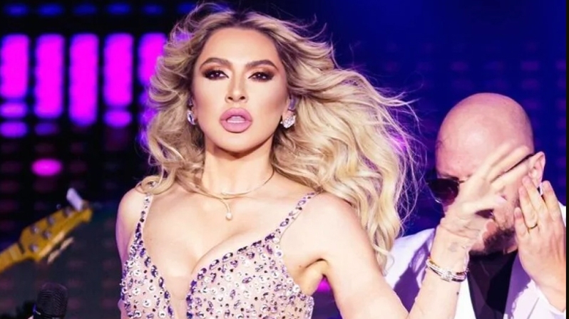 ÜZERİNDE ÜÇ MİLYON TL İLE SAHNEYE ÇIKTI