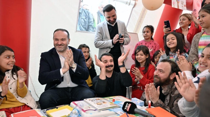 OYUNCULAR DEPREM BÖLGESİNDE