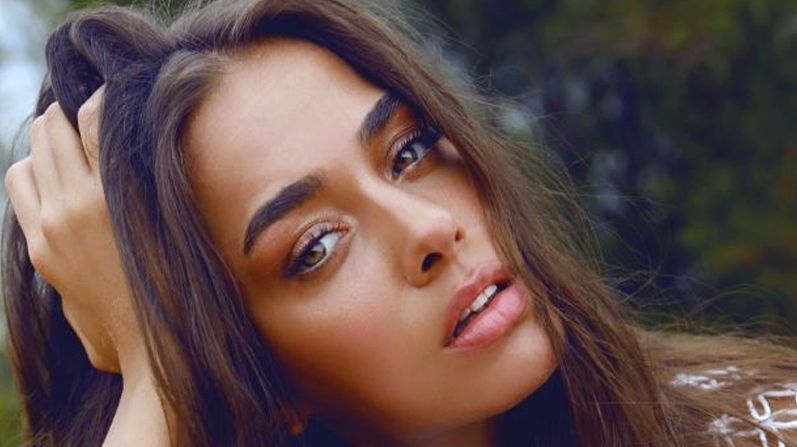 GYİM TARZI ALAY KONUSU OLDU