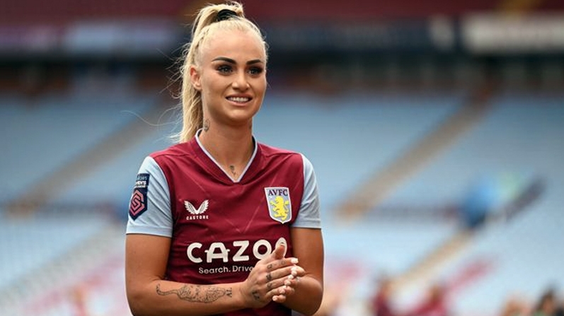 GÜZEL FUTBOLCUYA AHLAKSIZ TEKLİF